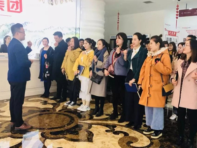 熱烈歡迎丨昌禾商學(xué)院，柔然彩虹隊光臨寧夏昌禾裝飾參觀學(xué)習(xí)！